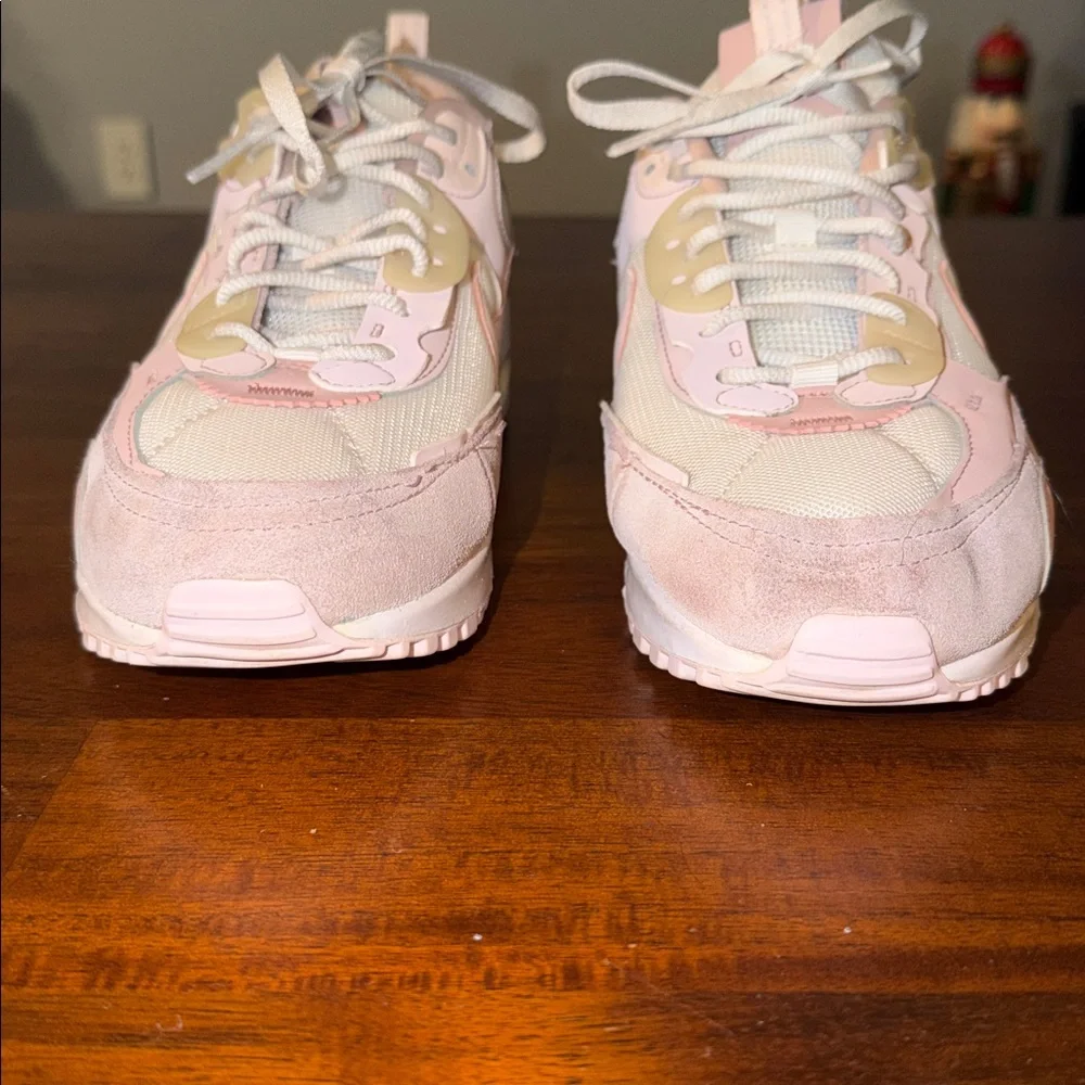 Nike Air Max 90 Futura Ladies Shoes. DM9922-104. Pink & white. Size 8.5 US - Picture 3 of 15